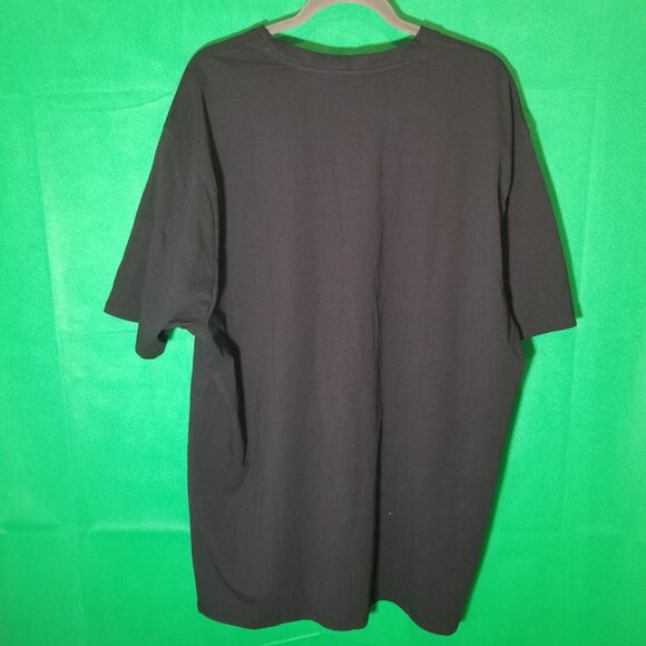 Kenneth Cole Men 3X Black Red Crew Neck Shirt Big & Tall Streetwear Retro NWT - Picture 2 of 7